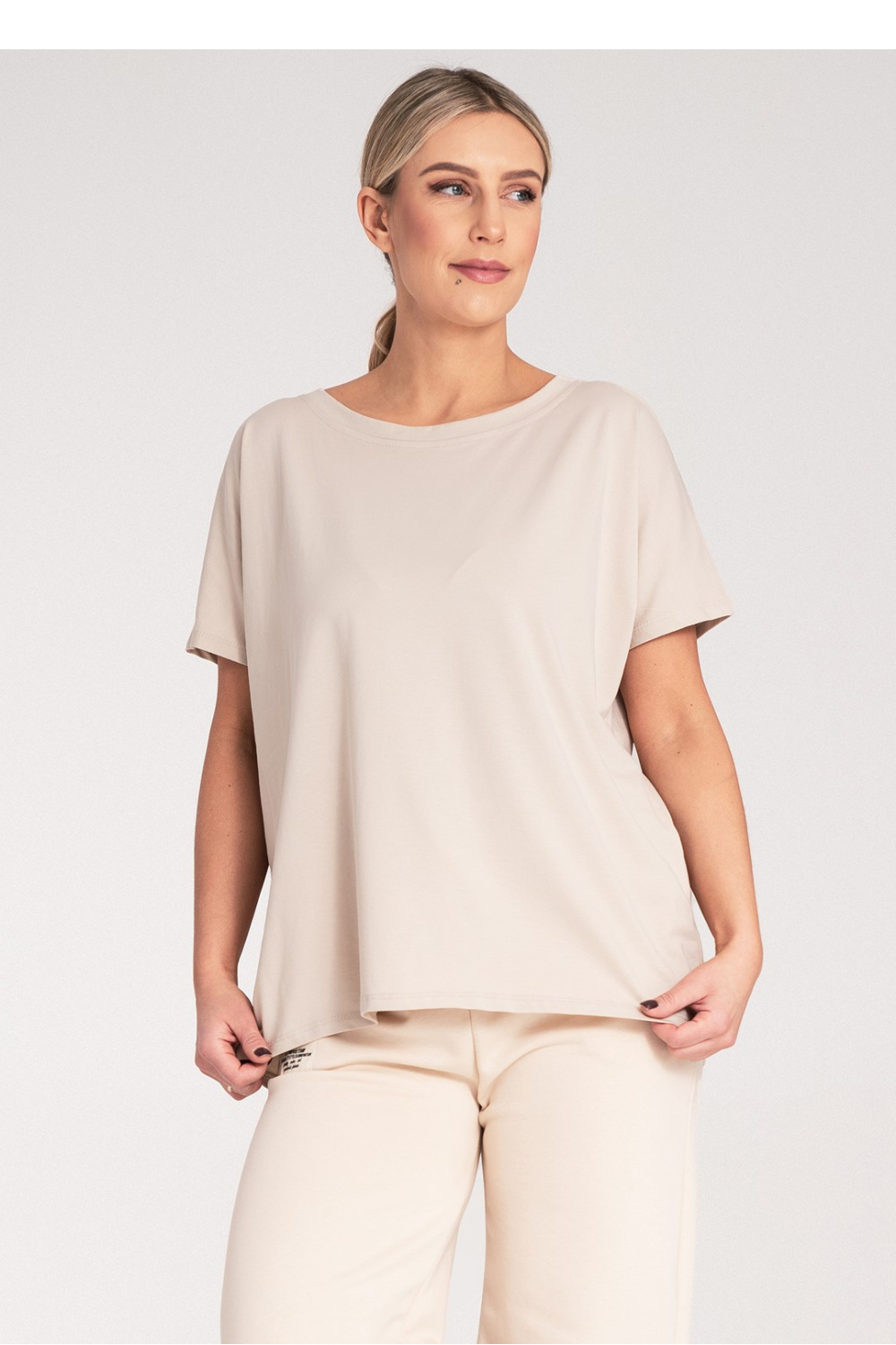 Tshirt Damski Model M1164 Beige - Figl — zdjęcie 2
