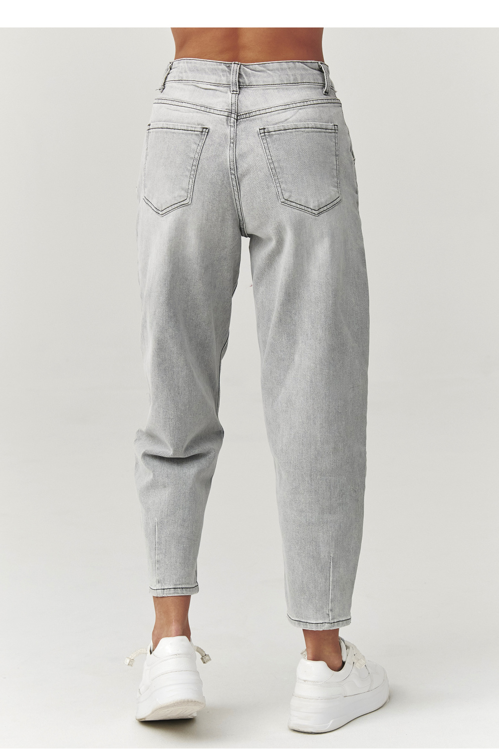 Spodnie Jeansy Damskie Model C31 Grey - Makadamia — zdjęcie 3