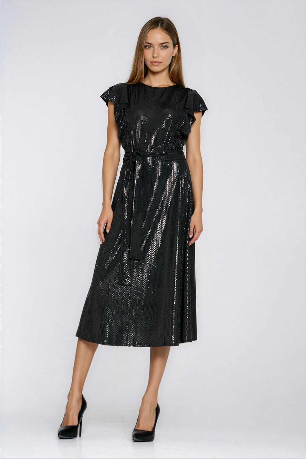 Sukienka Błyszcząca sukienka z falbanami na ramionach S288 Black - Nife