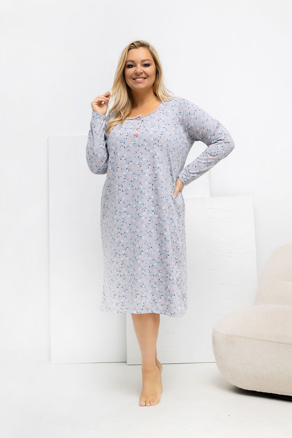 Koszula Nocna Plus Size Model DU-KN-FP-602.15 Grey - Forever Pink — zdjęcie 2