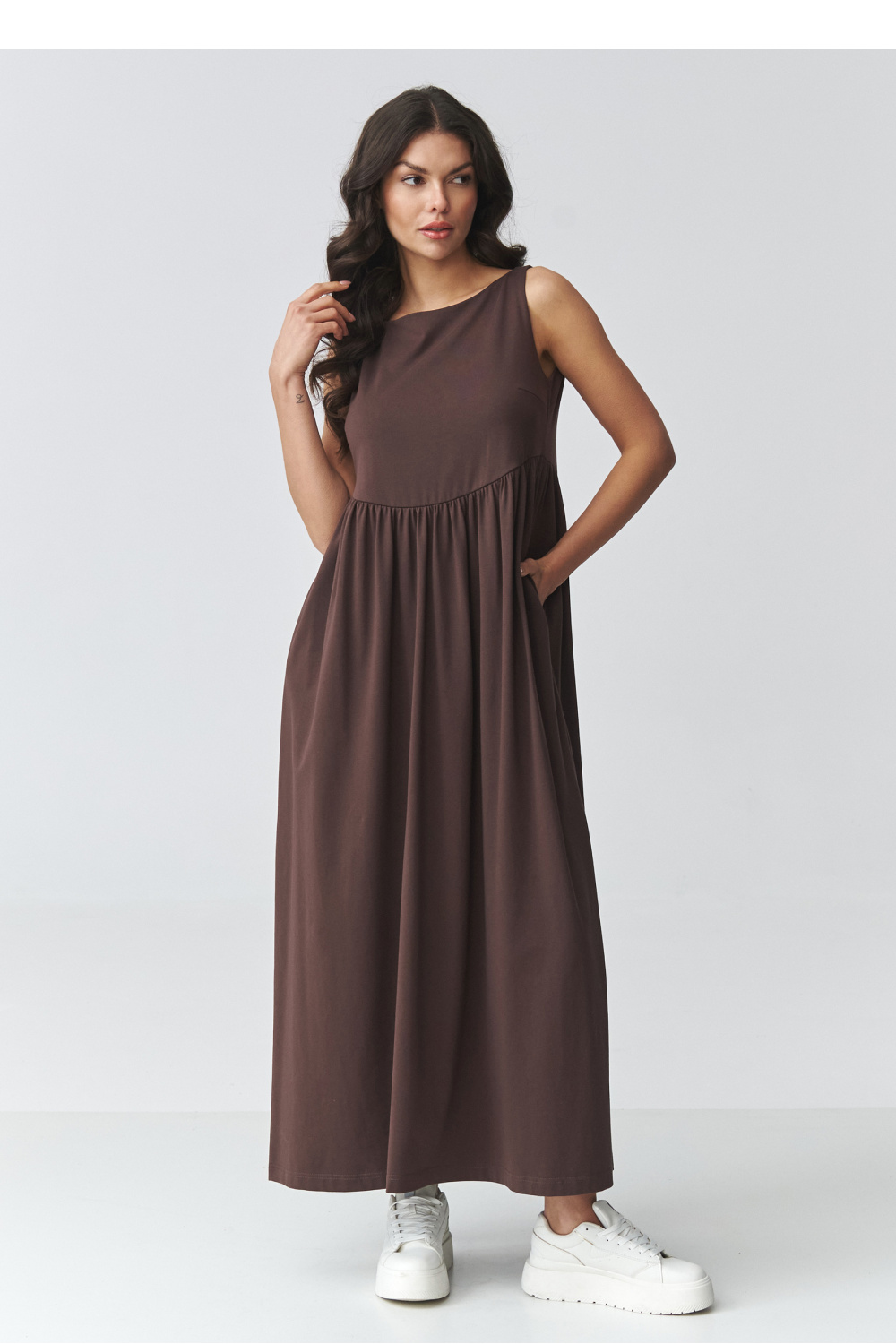 Sukienka Model M932 Dark Chocolate - Makadamia