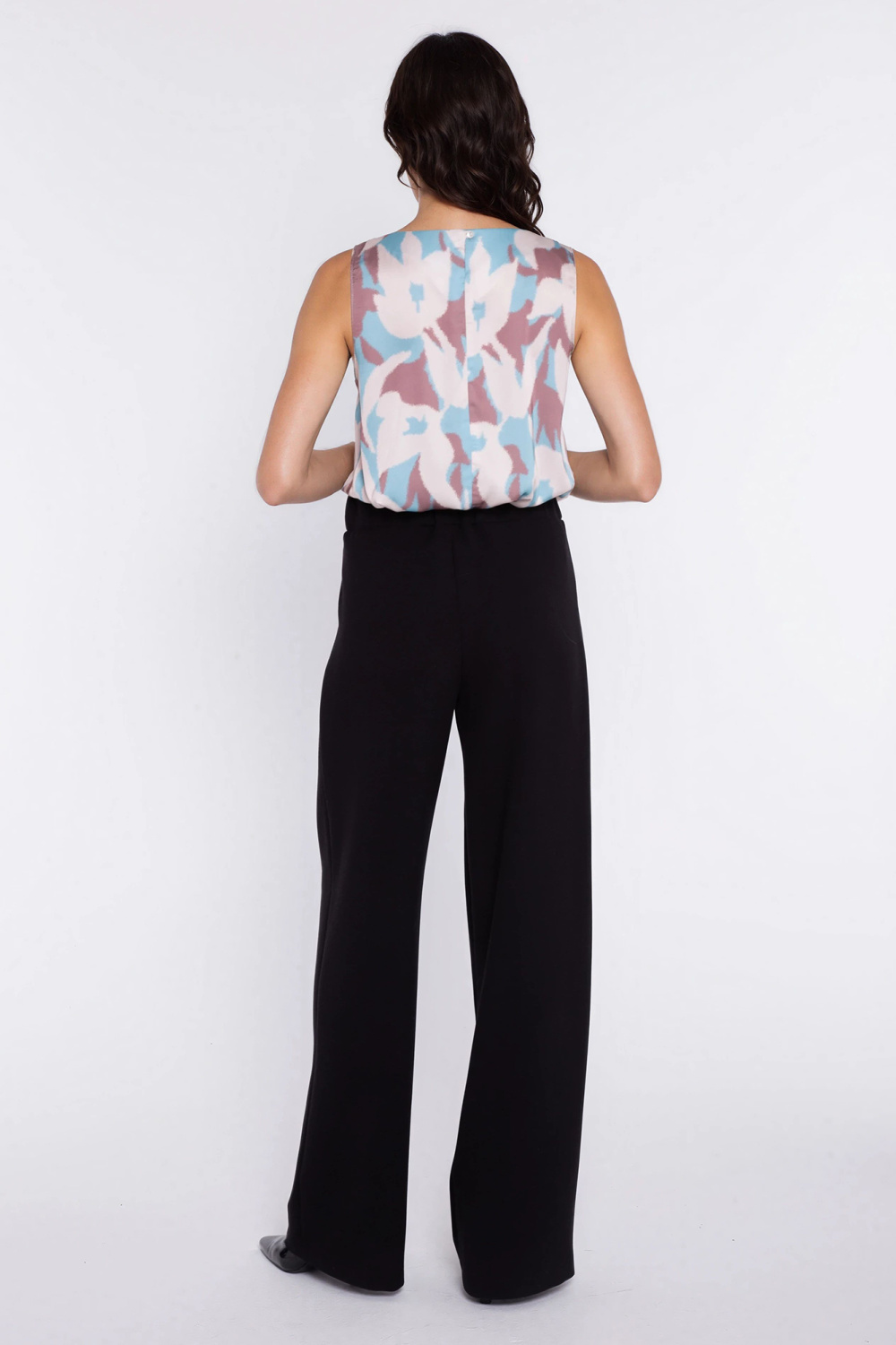 Spodnie z szerokim pasem i zakładkami SD139 Black - Nife — zdjęcie 3