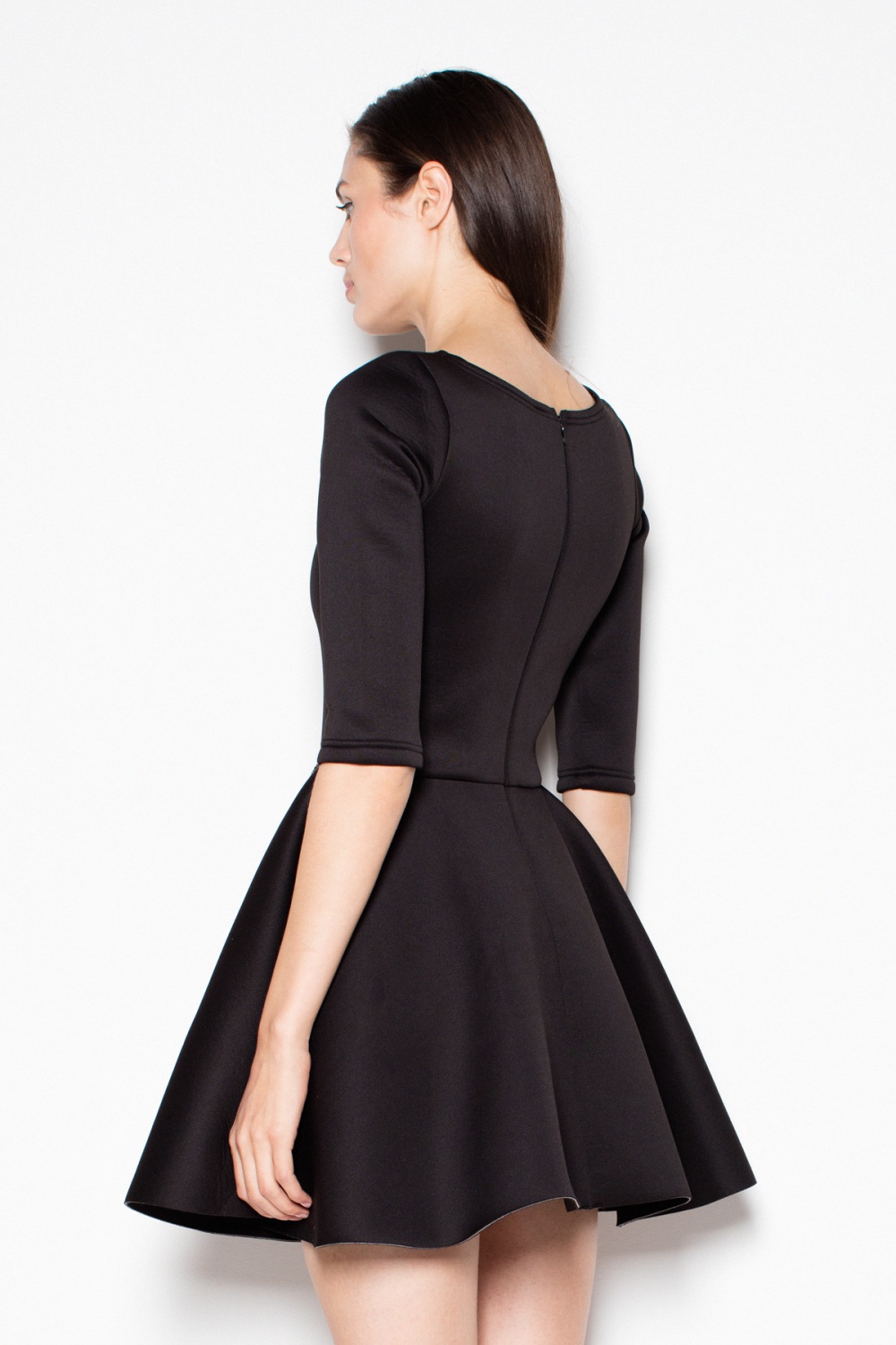 Sukienka Model VT075 Black - Venaton — zdjęcie 2