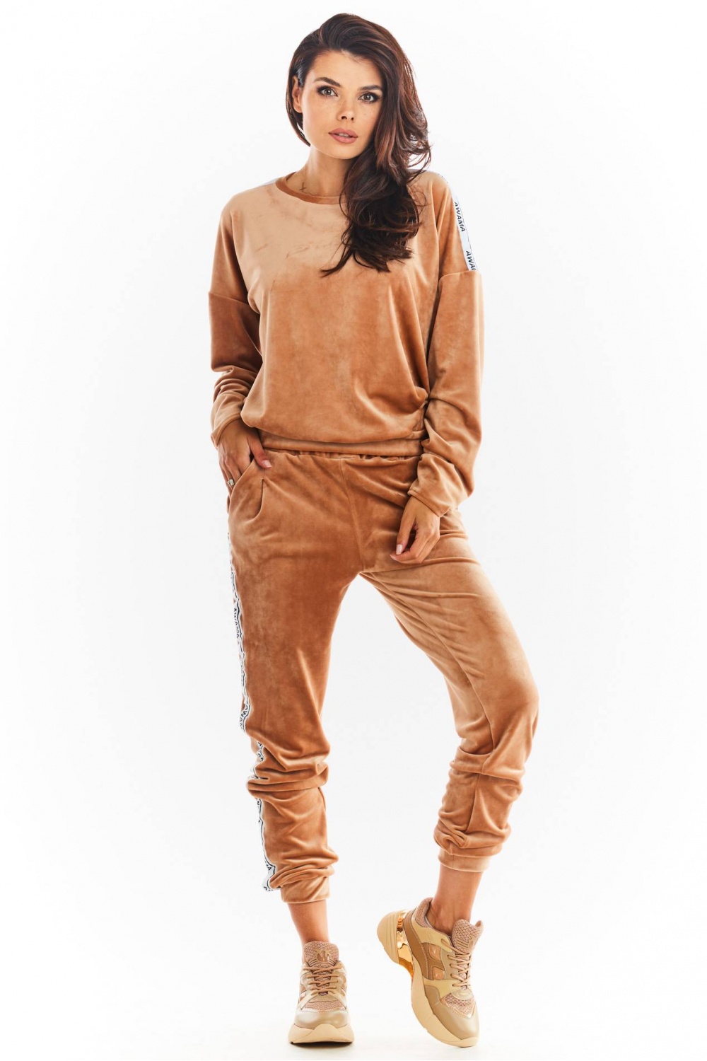 Bluza Damska Model A374 Beige Welur - awama — zdjęcie 2