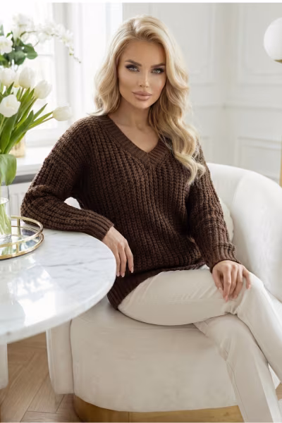 Sweter Damski Model 661-2 Czekolada - Numoco — zdjęcie 1