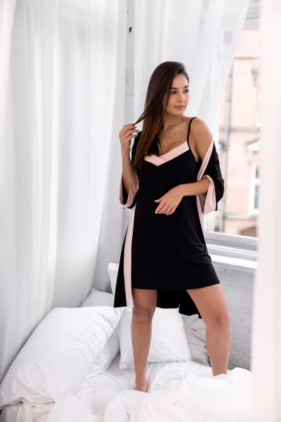 Szlafrok Damski Model Lizzie Black - Sensis — zdjęcie 2