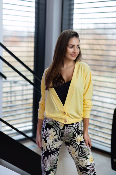 Sweter Kardigan Model Marika Yellow - Sensis — zdjęcie 1