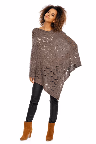 Sweter Poncho model 30012 Mocca - PeeKaBoo — zdjęcie 2