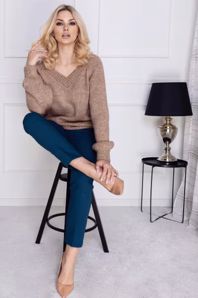Sweter Damski Model 30083 Cappuccino - PeeKaBoo — zdjęcie 2