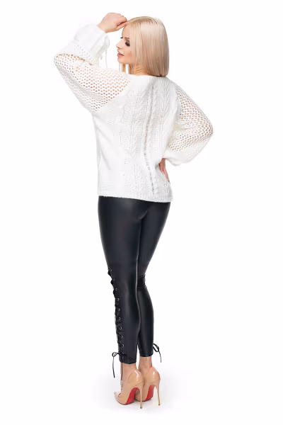 Sweter Damski Model 30061 Cream - PeeKaBoo — zdjęcie 3