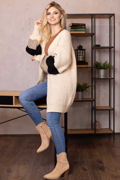 Sweter Kardigan Model 70041 Beige - PeeKaBoo — zdjęcie 2