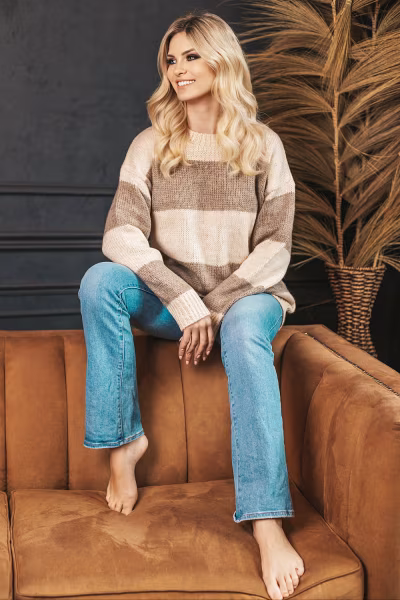 Sweter Damski Model 70042 Beige - PeeKaBoo — zdjęcie 1