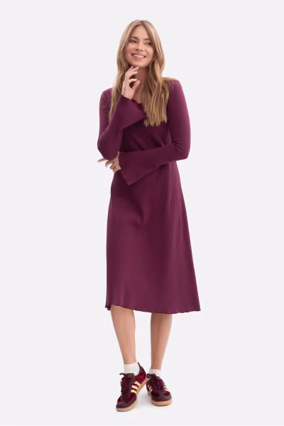 Sukienka Model B308 Śliwka - BeWear — zdjęcie 1