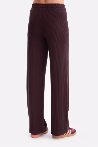 Spodnie Damskie Model B300 Gorzka Czekolada - BeWear — zdjęcie 3