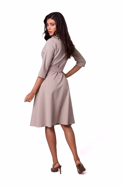 Sukienka Model B255 Beige - BeWear — zdjęcie 2
