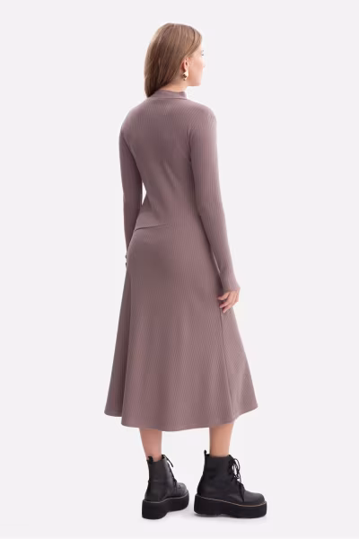 Sukienka Model B299 Cacao - BeWear — zdjęcie 2