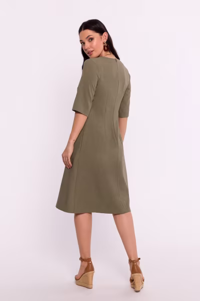 Sukienka Model B280 Oliwka - BeWear — zdjęcie 3