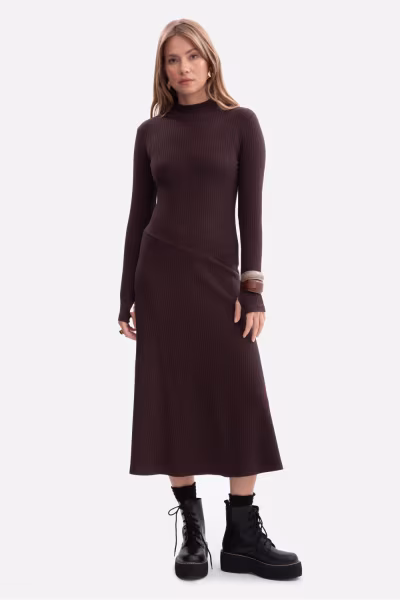 Sukienka Model B299 Czekolada - BeWear — zdjęcie 1