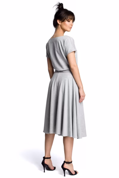 Sukienka Model B067 Grey - BeWear — zdjęcie 2