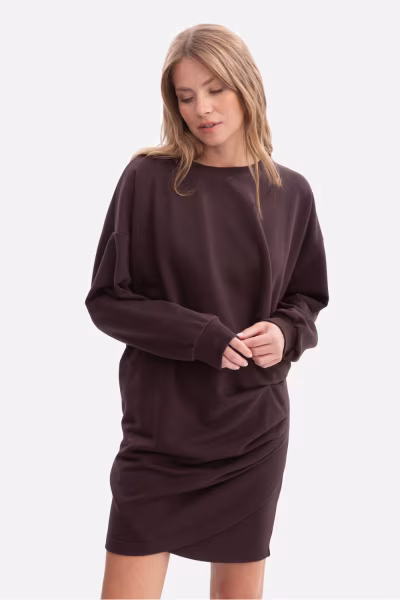 Sukienka Model B298 Gorzka Czekolada - BeWear — zdjęcie 1