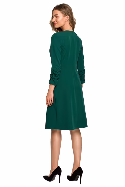 Sukienka Model S325 Green - Stylove — zdjęcie 2