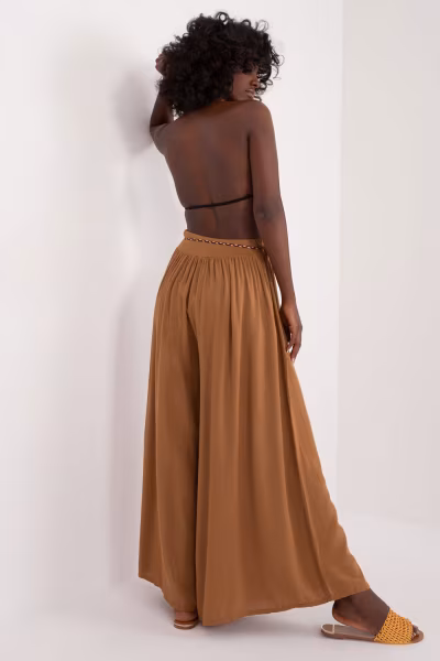 Spodnie Damskie Model TW-SP-BI-81733.14 Camel - Och Bella — zdjęcie 3