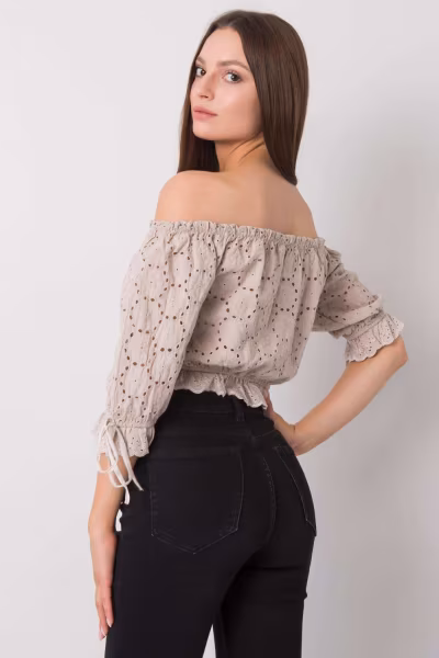 Bluzka Model TW-TP-BI-25455.43 Beige - Och Bella — zdjęcie 3