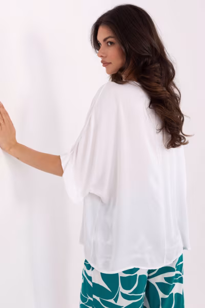 Bluzka Model TW-BZ-BI-3228.75 White - Och Bella — zdjęcie 3
