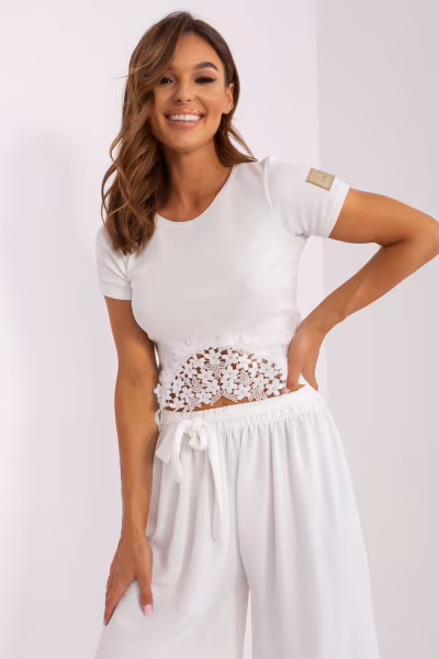 Bluzka Model TW-BZ-OB053.43 Ecru - Och Bella — zdjęcie 1