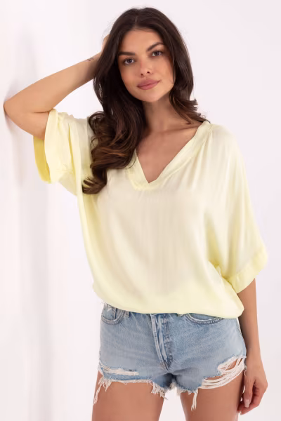Bluzka Model TW-BZ-BI-3228.75 Light Yellow - Och Bella — zdjęcie 1