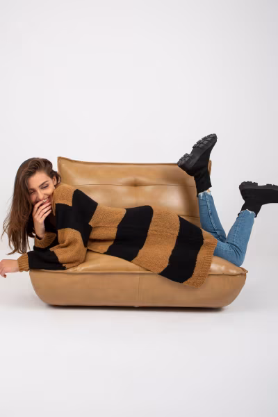 Sweter Kardigan Model TW-SW-BI-M3022.29X Camel - Och Bella — zdjęcie 1