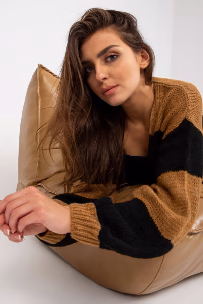 Sweter Kardigan Model TW-SW-BI-M3022.29X Camel - Och Bella — zdjęcie 2