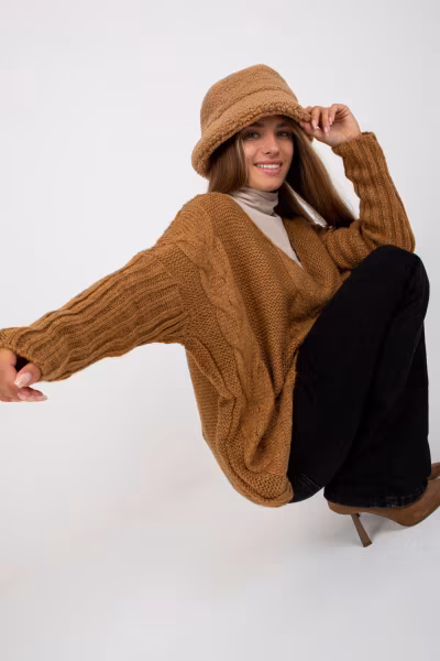 Sweter Damski Model TW-SW-BI-M903.33X Camel - Och Bella — zdjęcie 1