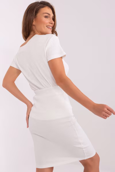 Spódnica Model RV-SD-8961.38 Ecru - Relevance — zdjęcie 3