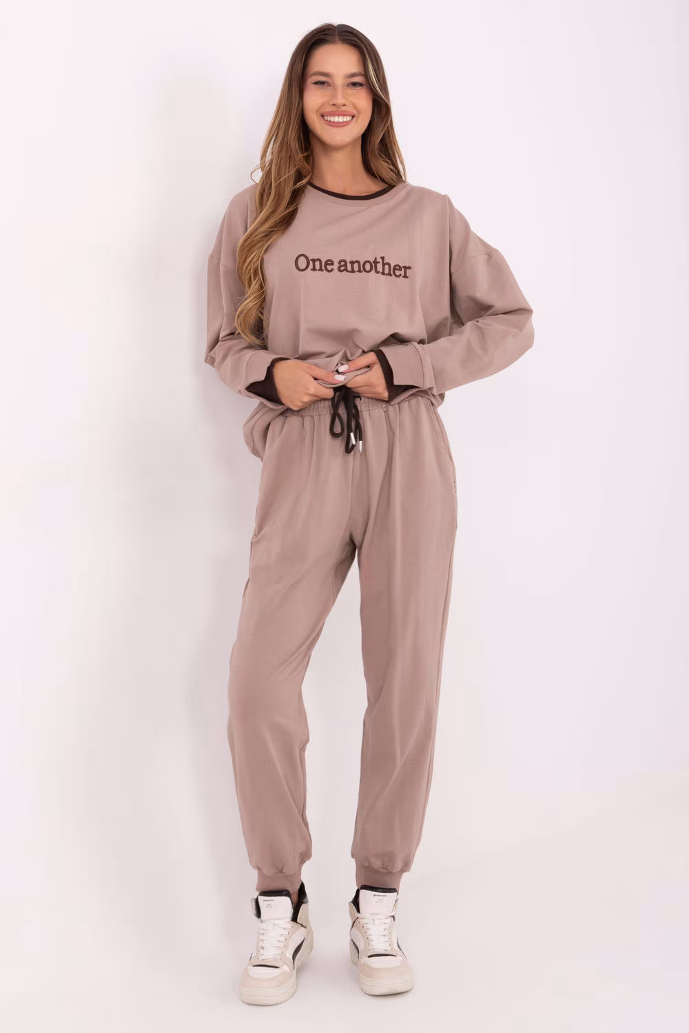 Spodnie Komplet Model RV-KMPL-A883.68 Dark Beige - Relevance
