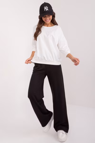 Bluza Damska Model RV-BZ-9519.22 Ecru - Relevance — zdjęcie 2