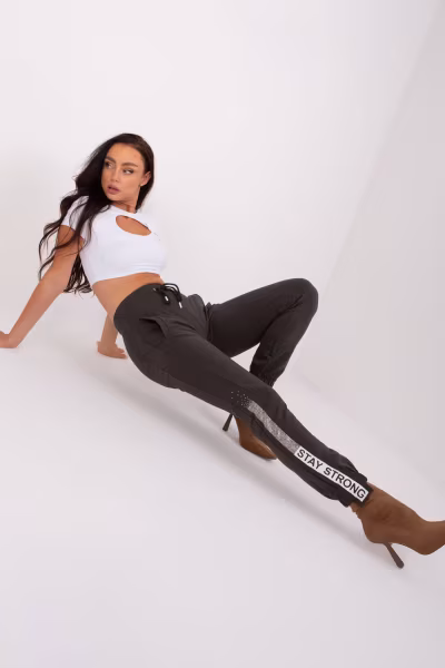 Spodnie Dresowe Model RV-DR-8547.08 Dark Khaki - Relevance — zdjęcie 2