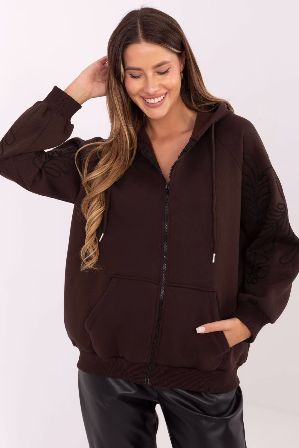 Bluza Damska Model RV-BL-A911.22 Dark Brown - Relevance