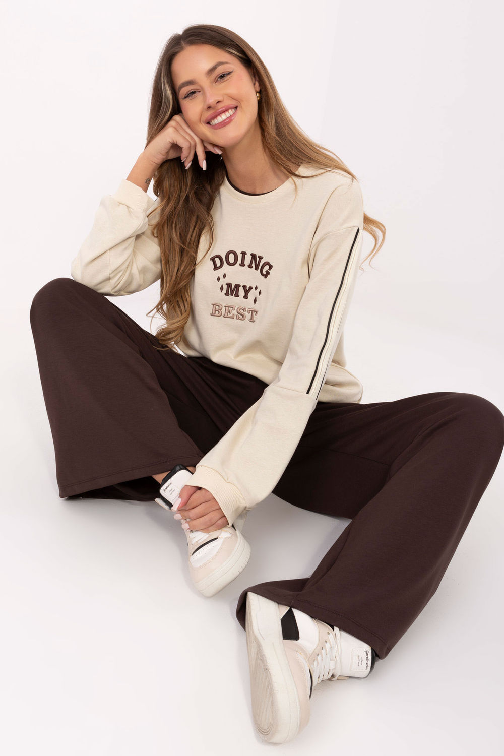 Spodnie Dresowe Model RV-DR-A613.69 Dark Brown - Relevance