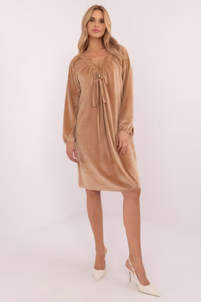 Sukienka Model DHJ-SK-19890.86P Camel - Italy Moda — zdjęcie 1