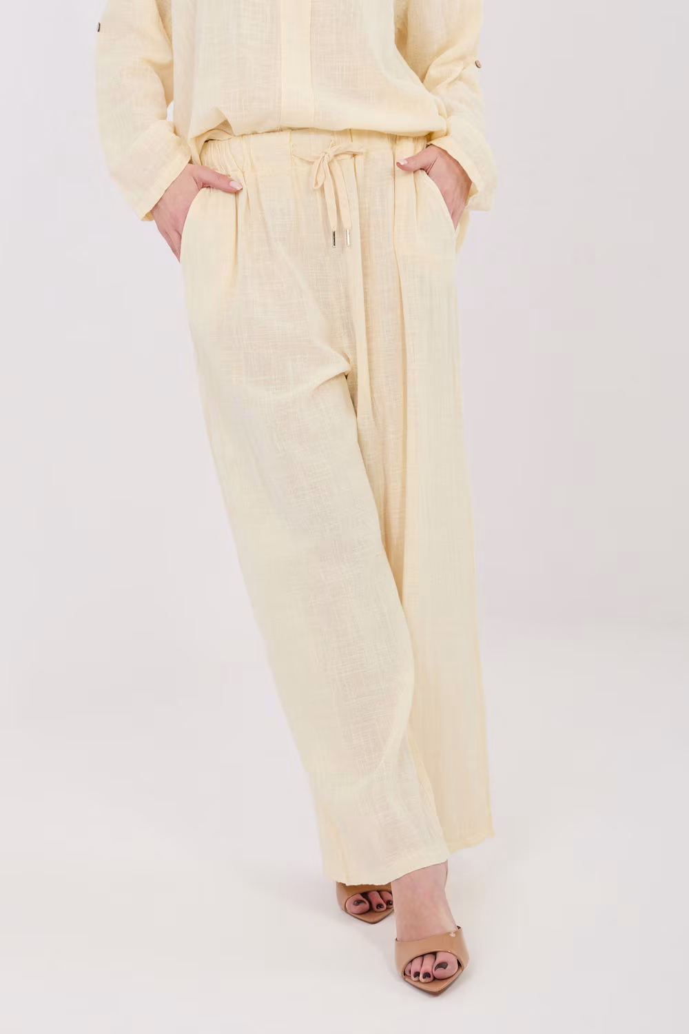 Spodnie Damskie Model IT-SP-2873.02 Light Yellow - Italy Moda