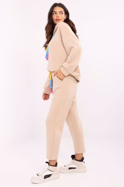 Spodnie Komplet Model DHJ-KMPL-20335.44 Beige - Italy Moda — zdjęcie 2