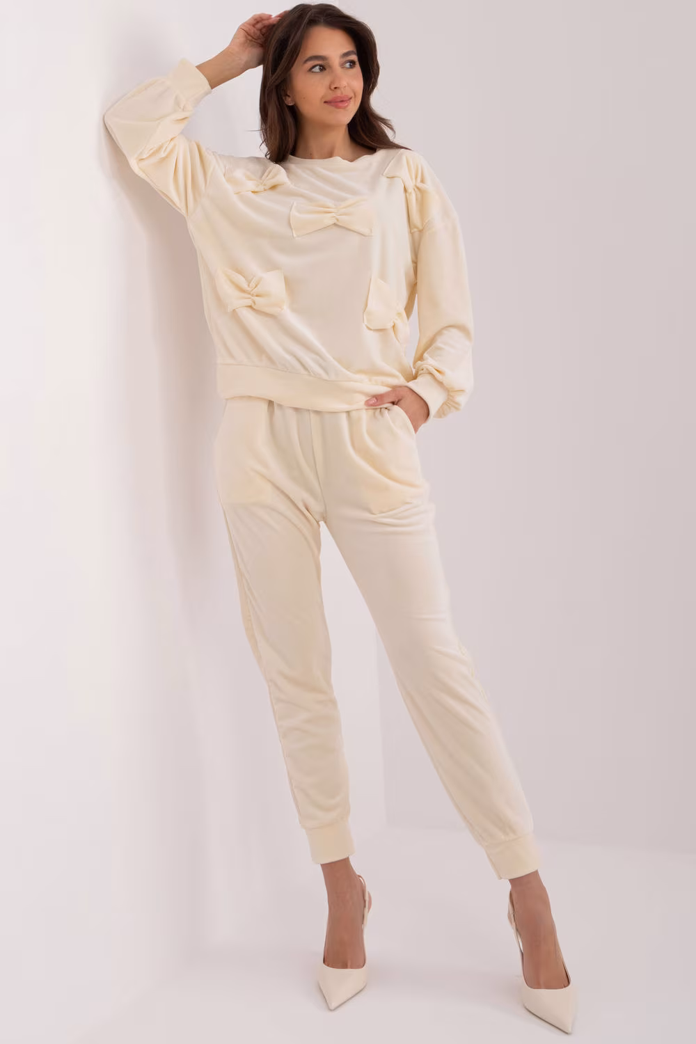 Spodnie Komplet Model DHJ-KMPL-8850.68 Ecru - Italy Moda