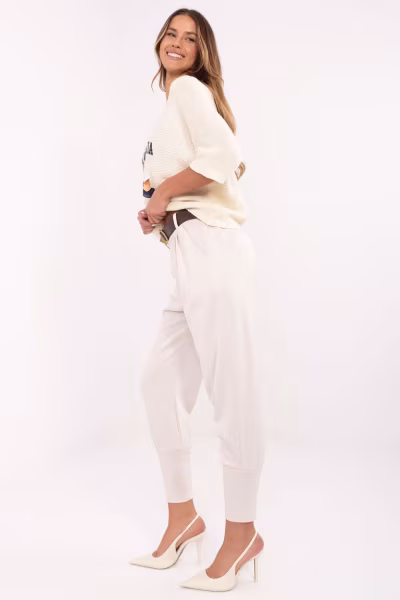 Spodnie Dresowe Model DHJ-SP-20316.16 Light Beige - Italy Moda — zdjęcie 2