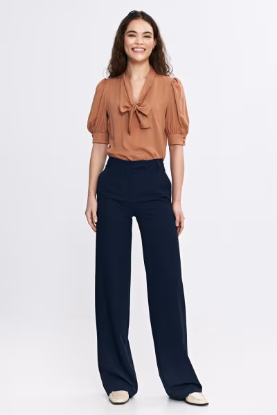 Spodnie bootcut z krytym guzikiem SD110 Navy - Nife — zdjęcie 2