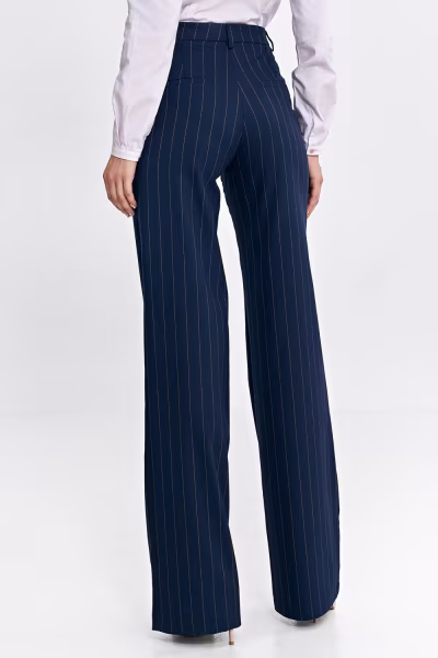 Spodnie bootcut z krytym guzikiem prążek SD103 Navy - Nife — zdjęcie 3
