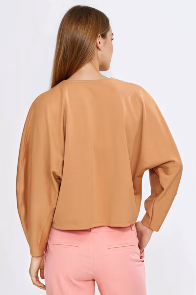 Bluzka oversize z balonowymi rękawami B214 Carmel - Nife — zdjęcie 3