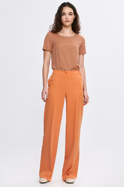 Bluzka basic z krótkim rękawem B193 Carmel - Nife — zdjęcie 2