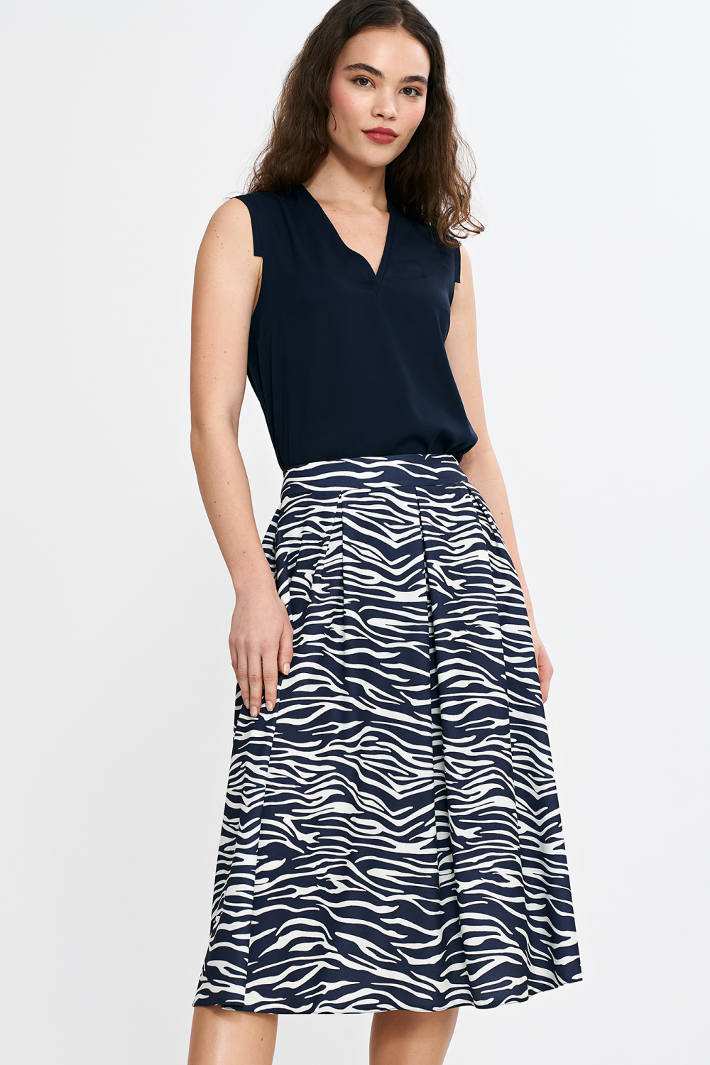 Spódnica midi z zakładkami SP83 Wzór Zebra/Navy - Nife
