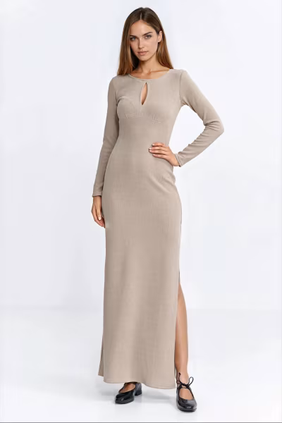 Sukienka maxi z łezką na dekolcie S283 Beige - Nife — zdjęcie 1